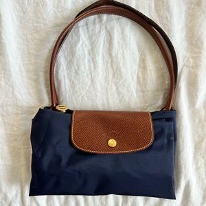 Longchamp Large “Le Pliage Tote” in New Navy!!